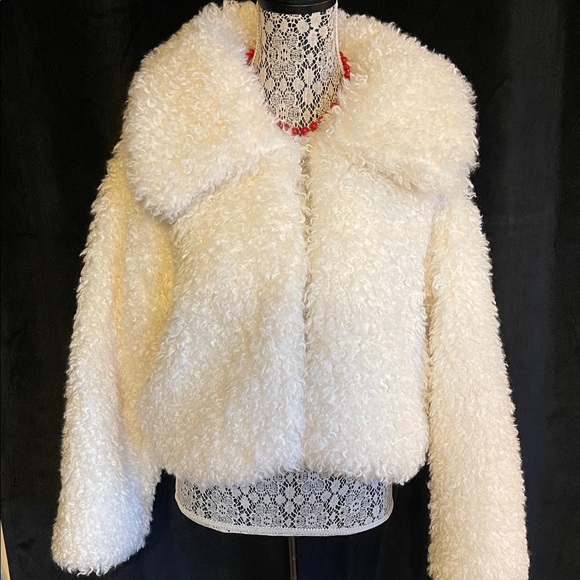 Forever 21 Cream Teddy Jacket - Picture 4 of 8